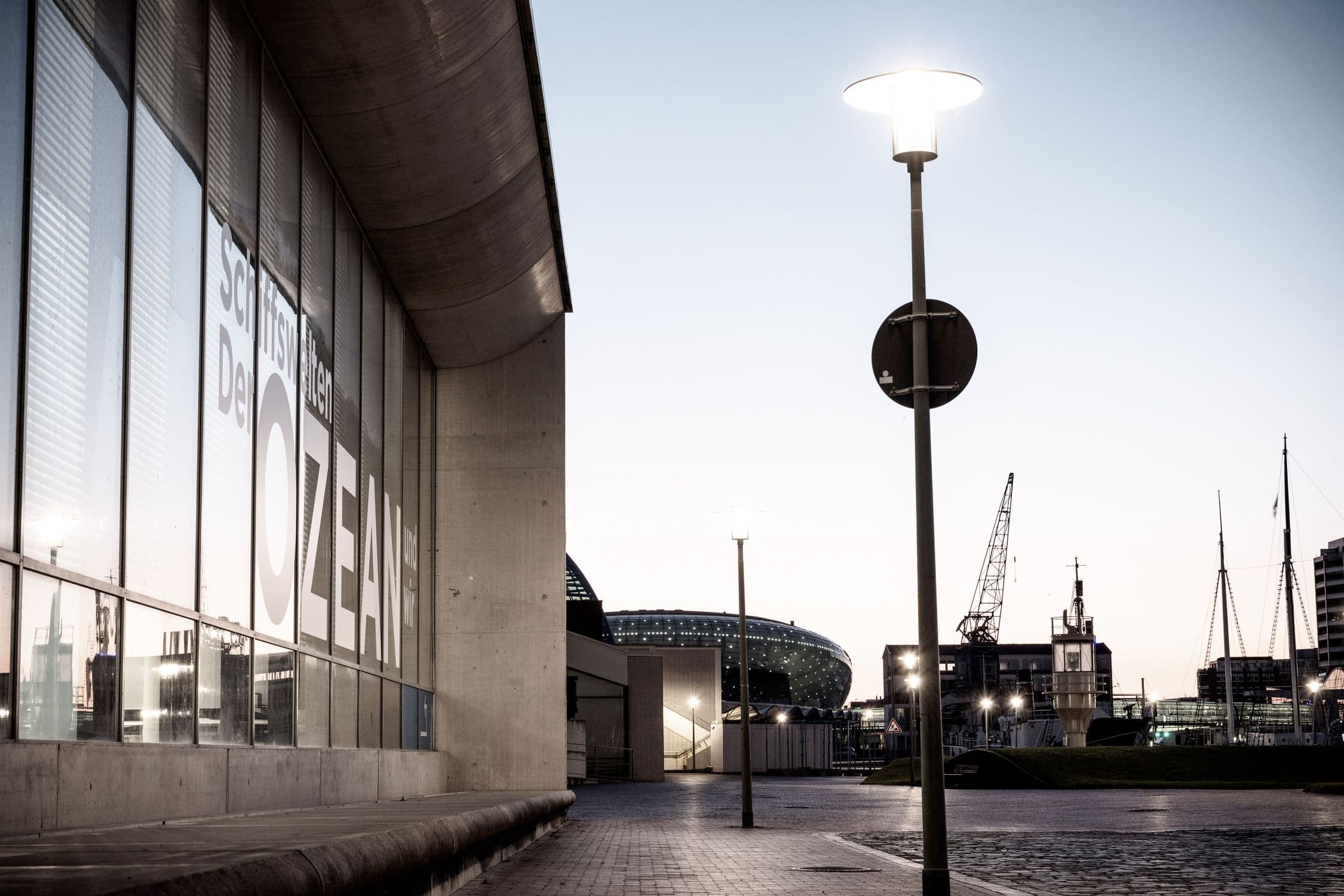 Nachtstimmung im Hafen - Bild: DSM / Nicole Werner